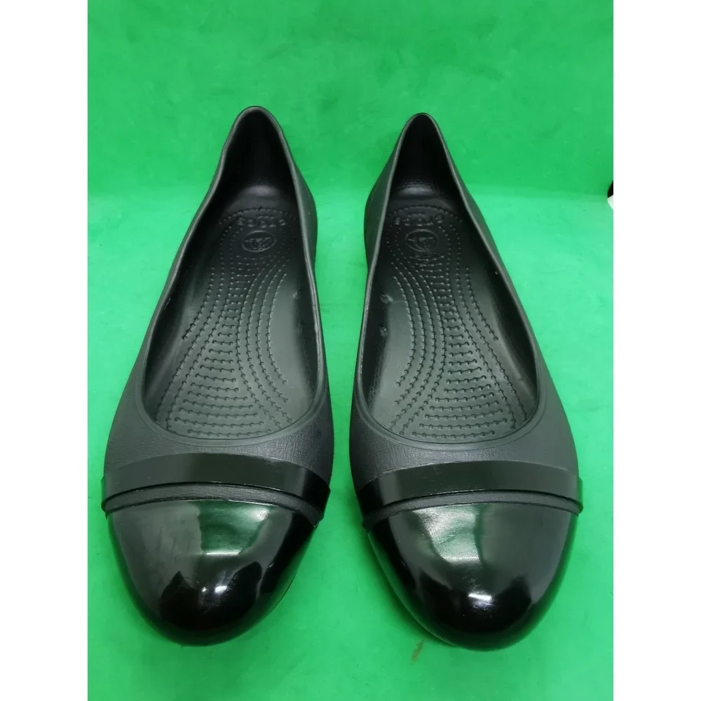 CROCS Patent Cap Toe Ballet  Flats Women's Size 10 Black shoes  slip on comfort